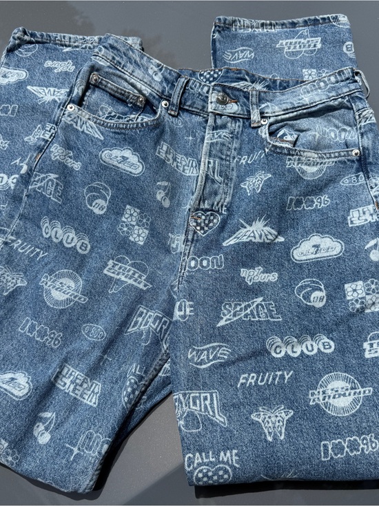 Denim - Women’s Blue Graphic Print Jeans